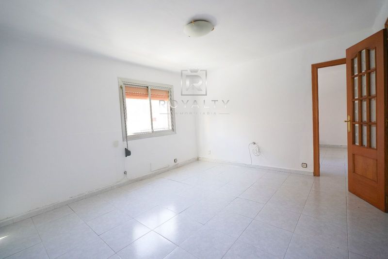 Piso en venta Badalona, Barcelona. Ref: 1096. Royalty Inmobiliaria