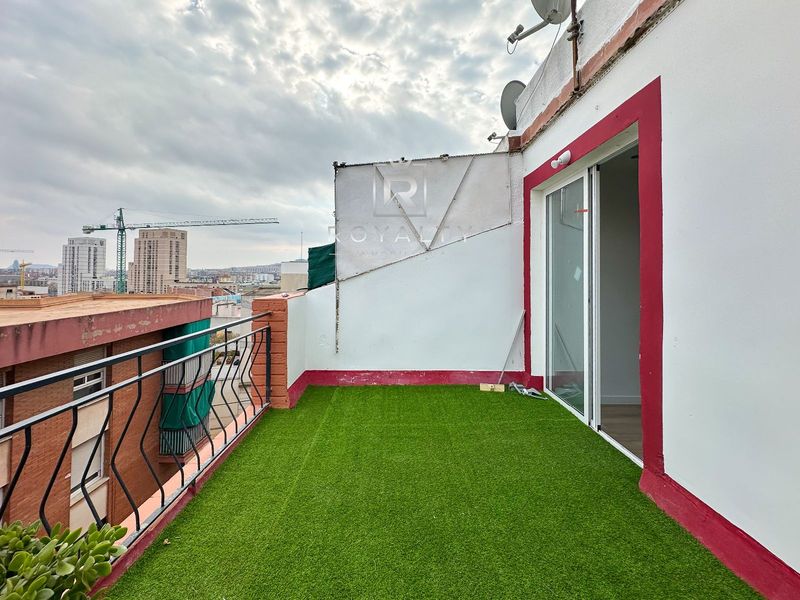 Ático en venta Santa Coloma de Gramenet, Barcelona. Ref: 1103. Royalty Inmobiliaria