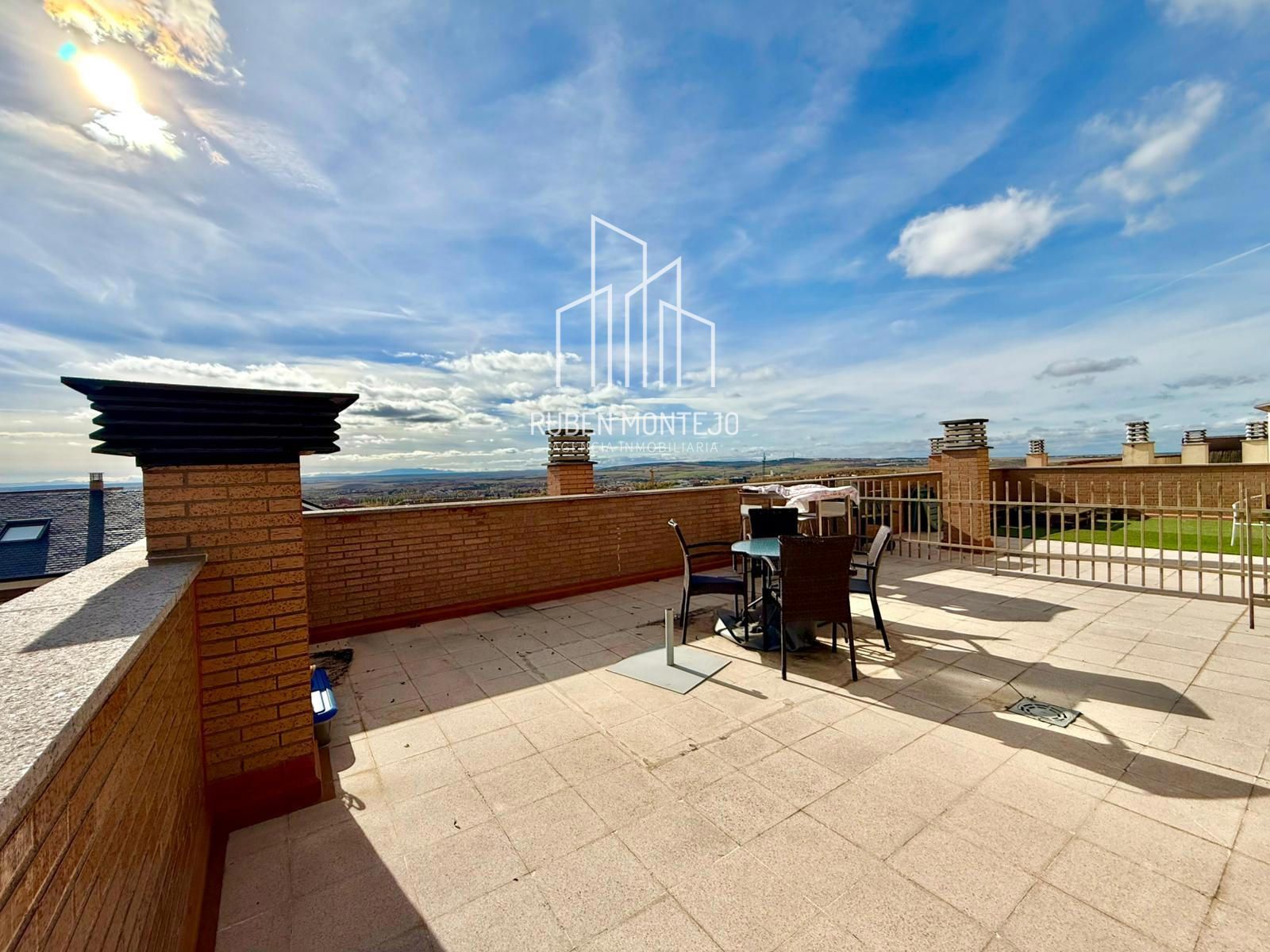 terraza - ACOGEDOR ÁTICO CON DOS TERRAZAS EN PARQUE VALHONDO