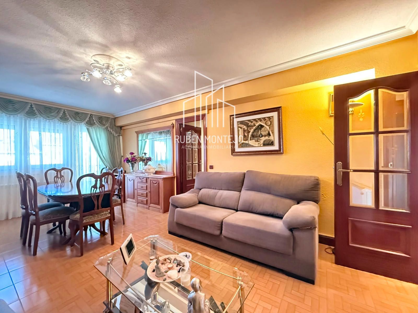 Salón - Cuidada vivienda con garaje y trastero opcional