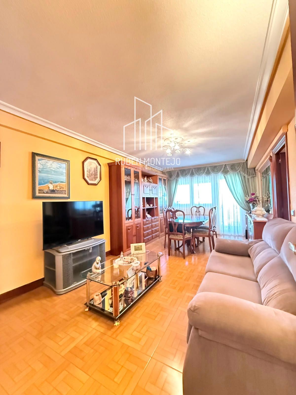 Salón - Cuidada vivienda con garaje y trastero opcional
