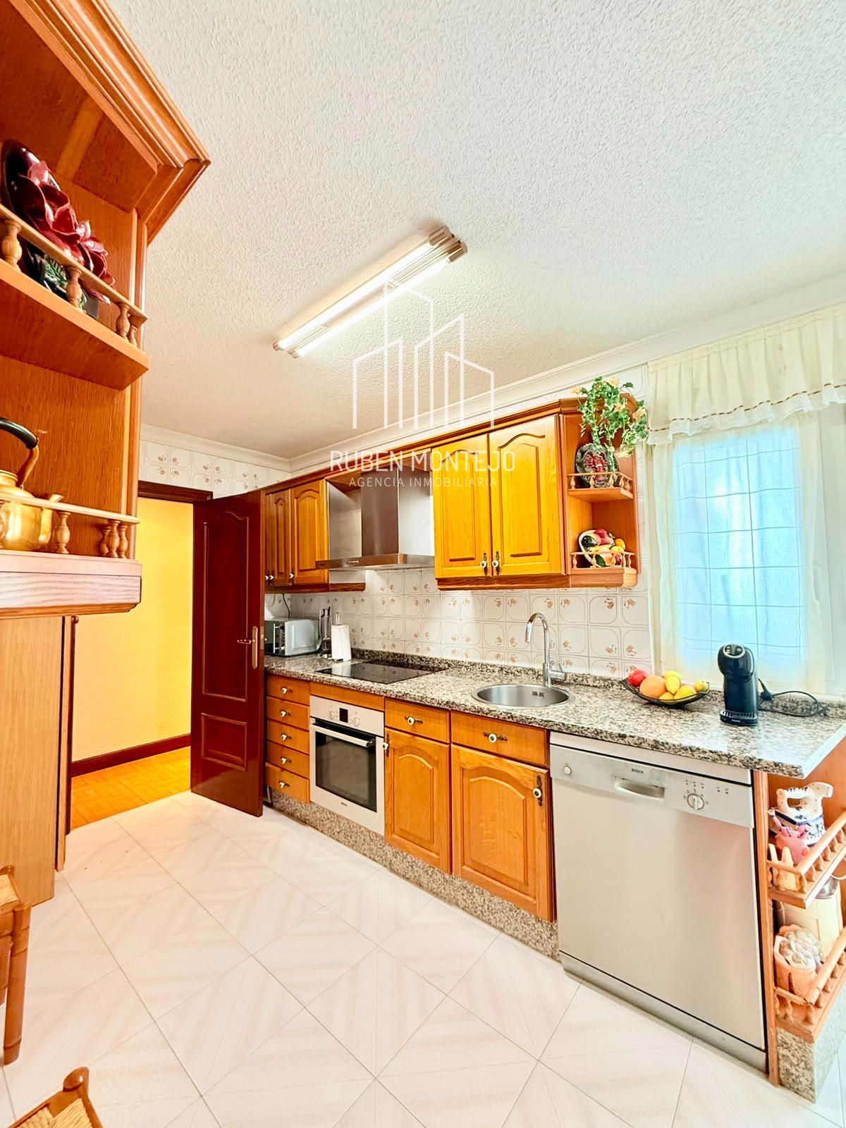 cocina - Cuidada vivienda con garaje y trastero opcional