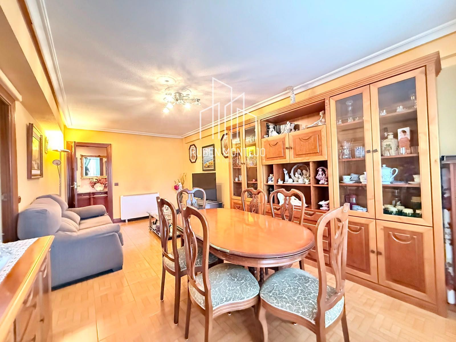 Salón - Cuidada vivienda con garaje y trastero opcional