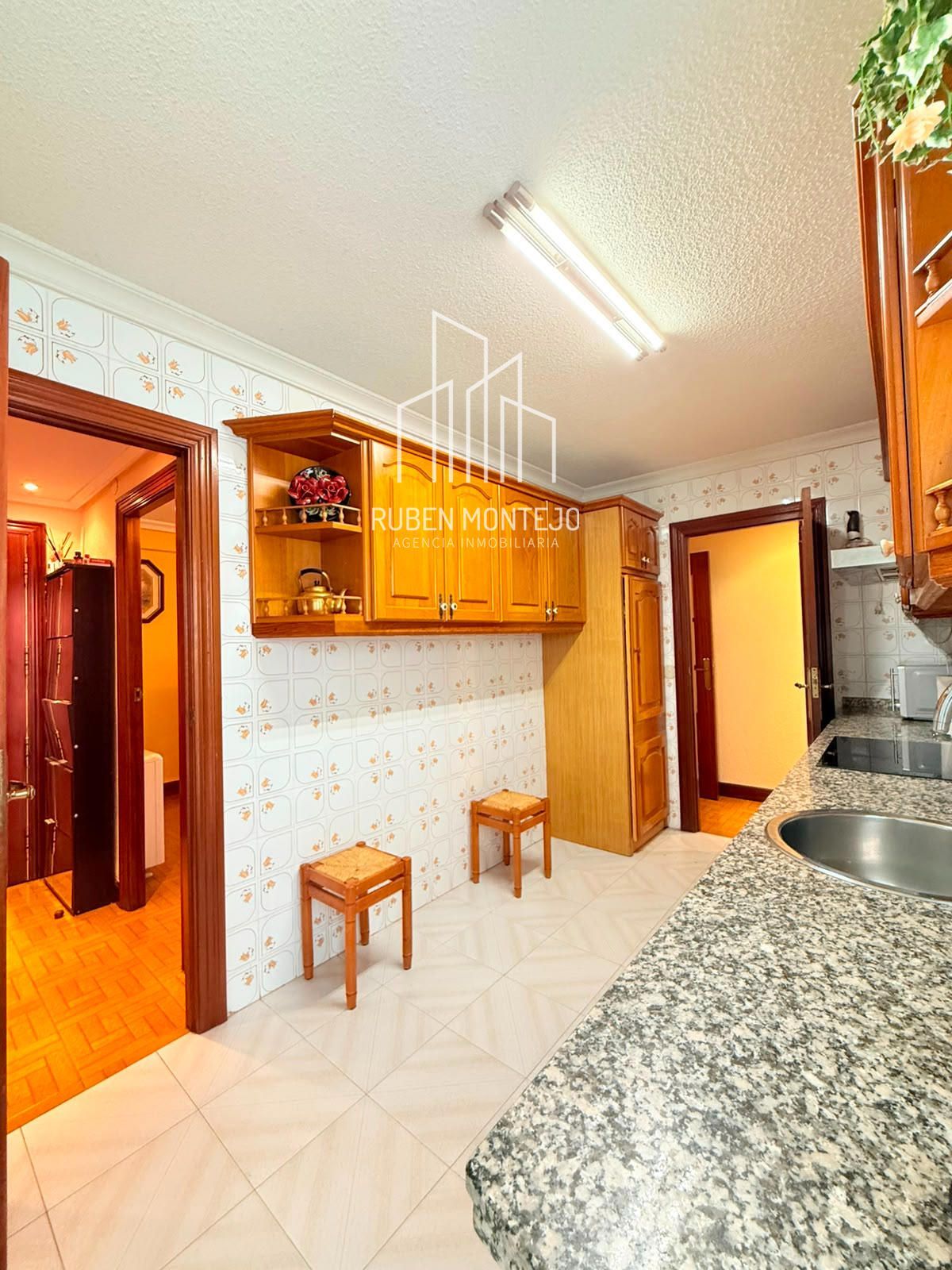 cocina - Cuidada vivienda con garaje y trastero opcional