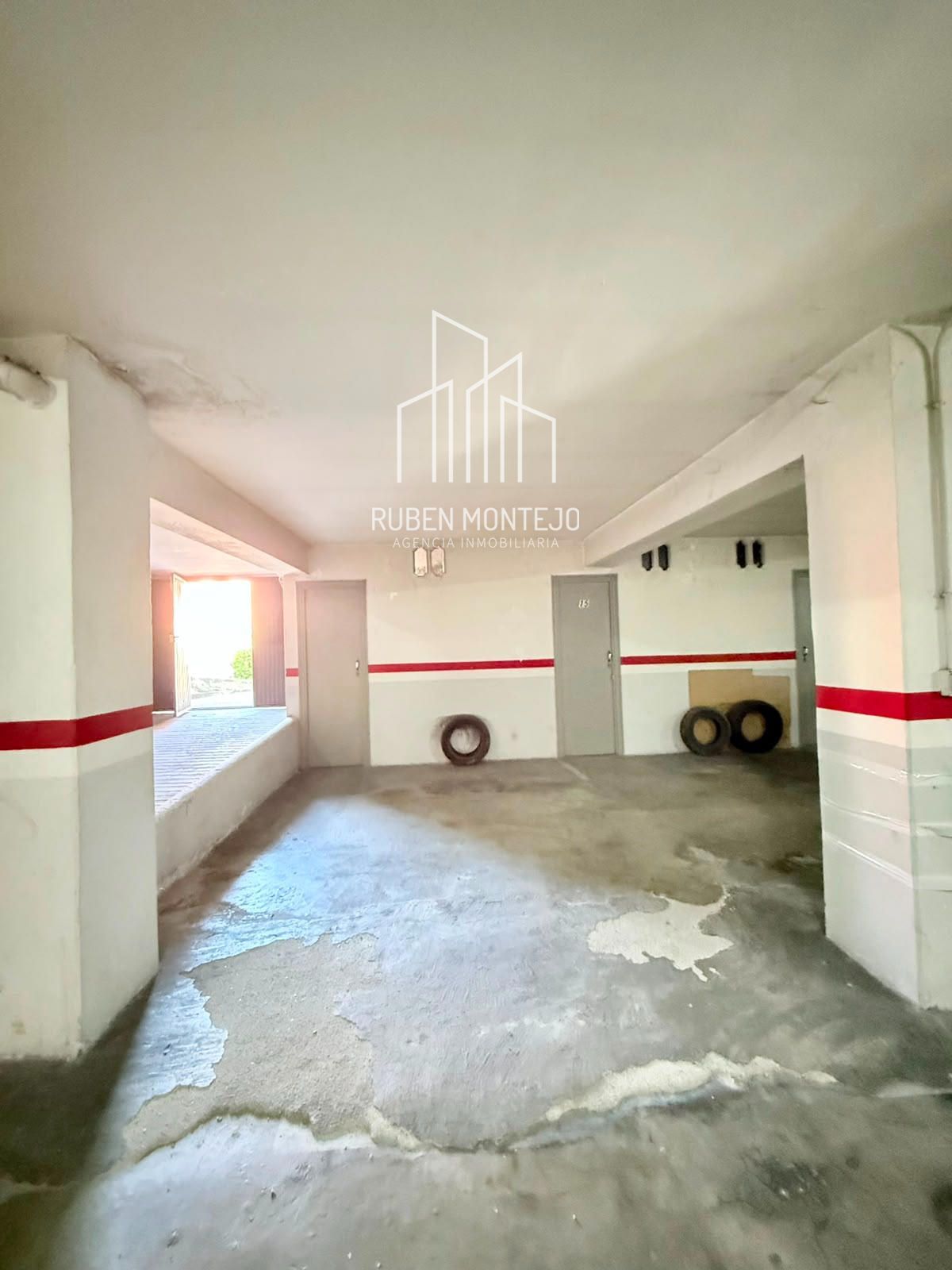 garaje - Cuidada vivienda con garaje y trastero opcional