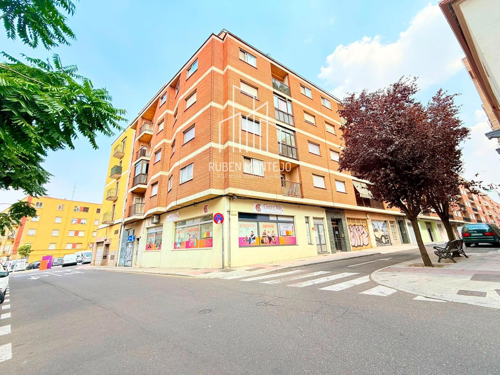 Luminosa vivienda junto Avenida de Villamayor - Foto 53