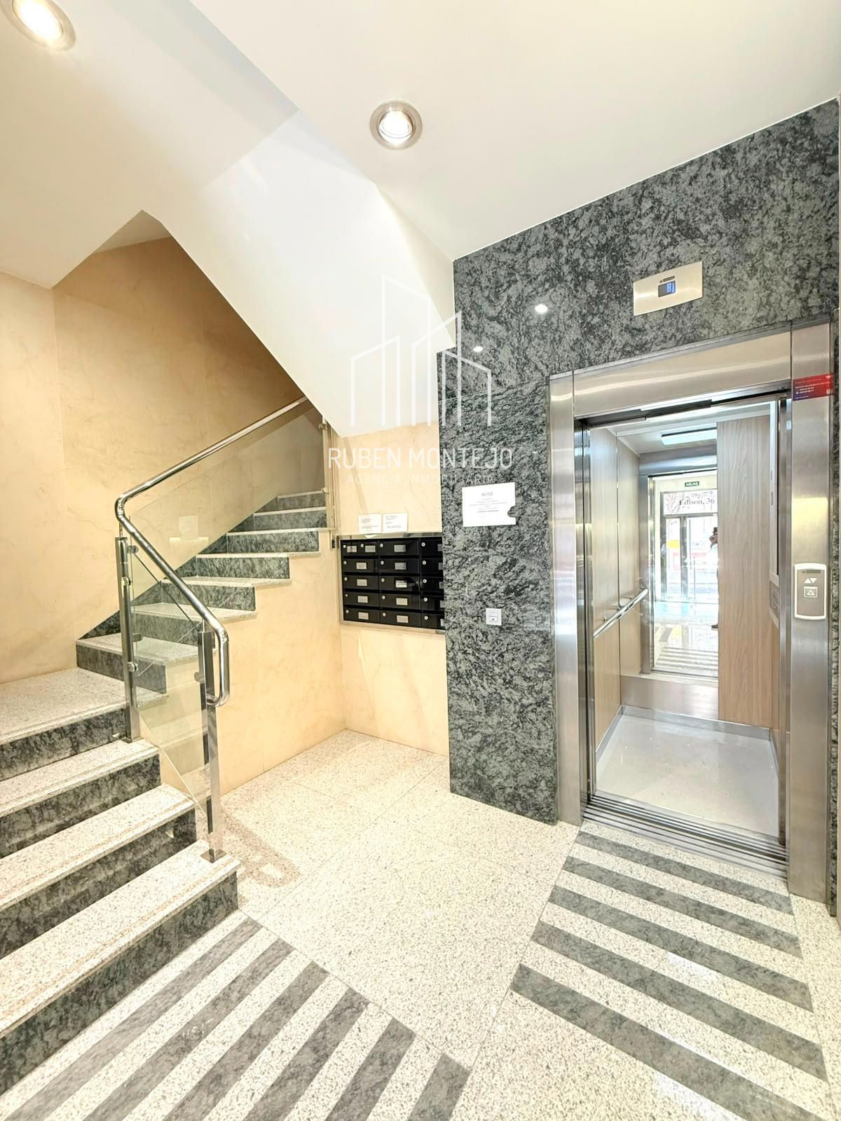 Luminosa vivienda junto Avenida de Villamayor - Foto 52
