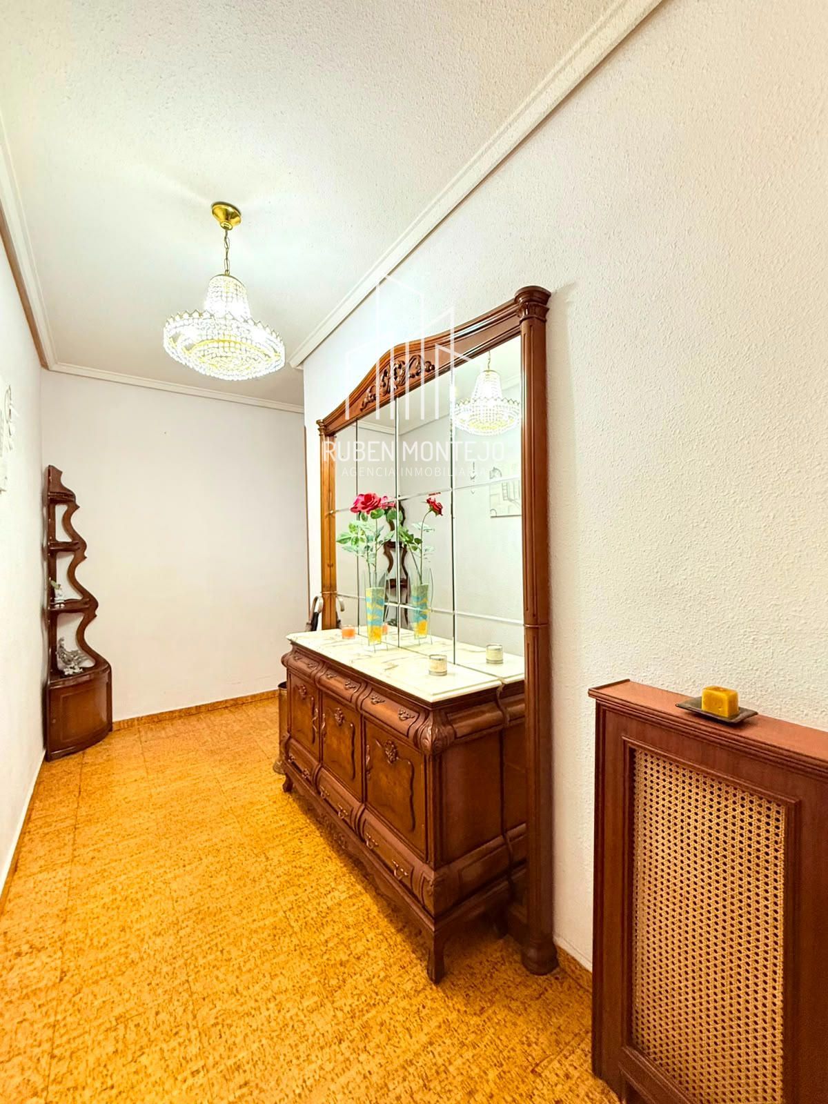 Luminosa vivienda junto Avenida de Villamayor - Foto 5