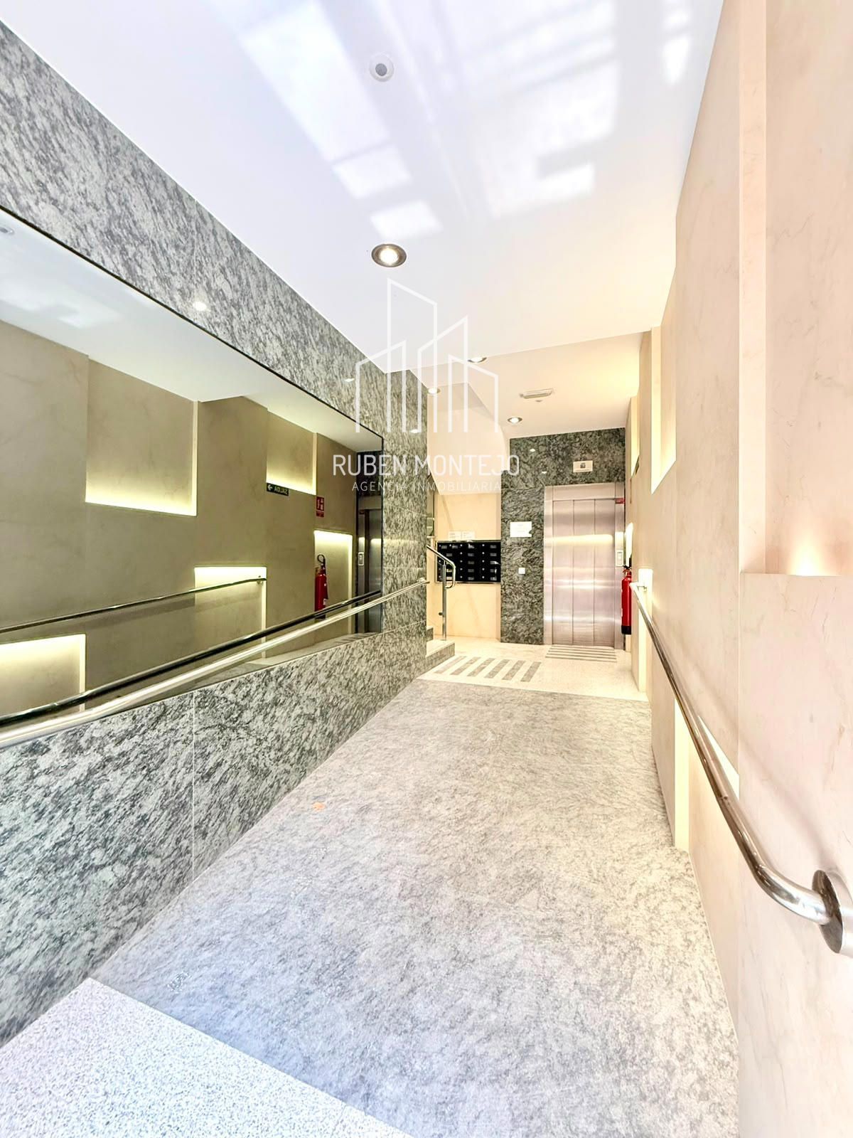 Luminosa vivienda junto Avenida de Villamayor - Foto 50
