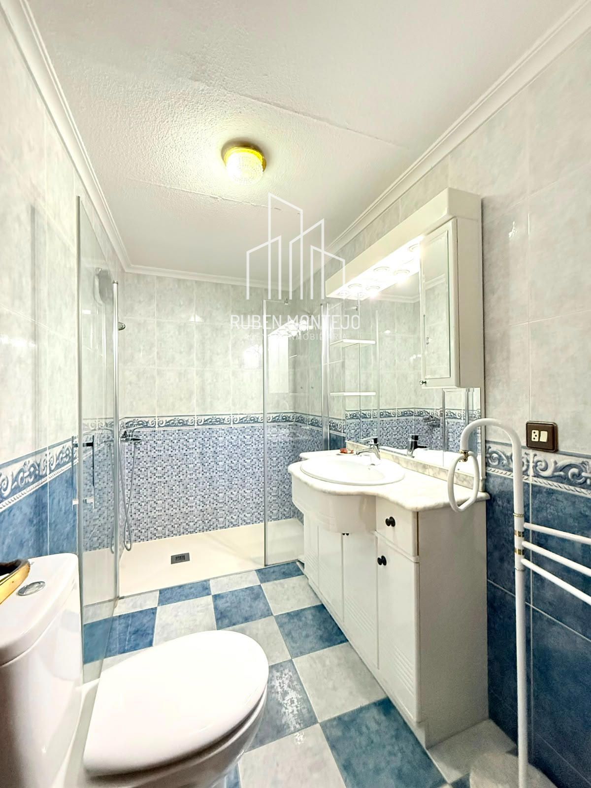 Luminosa vivienda junto Avenida de Villamayor - Foto 8