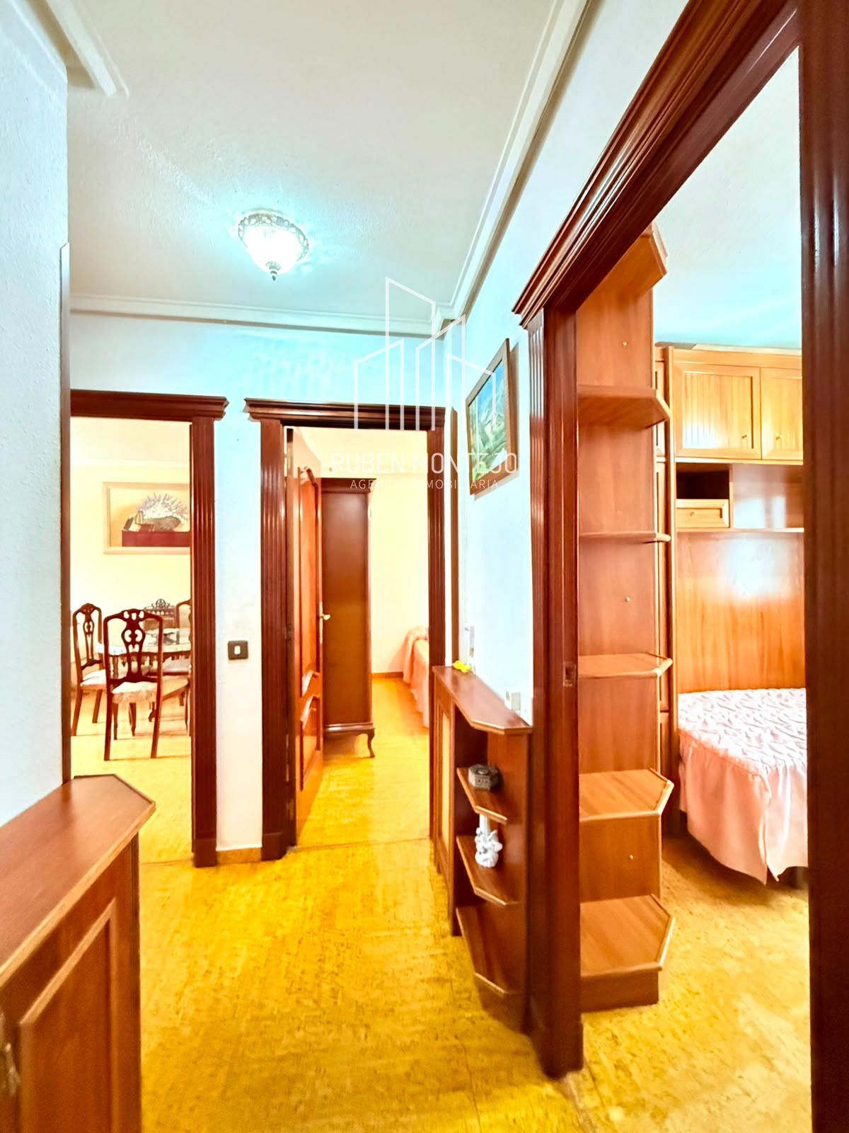 Luminosa vivienda junto Avenida de Villamayor - Foto 18