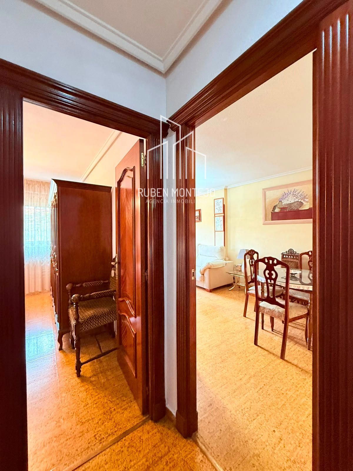 Luminosa vivienda junto Avenida de Villamayor - Foto 27