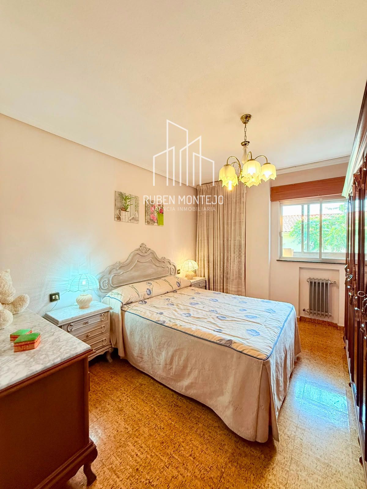 Luminosa vivienda junto Avenida de Villamayor - Foto 31