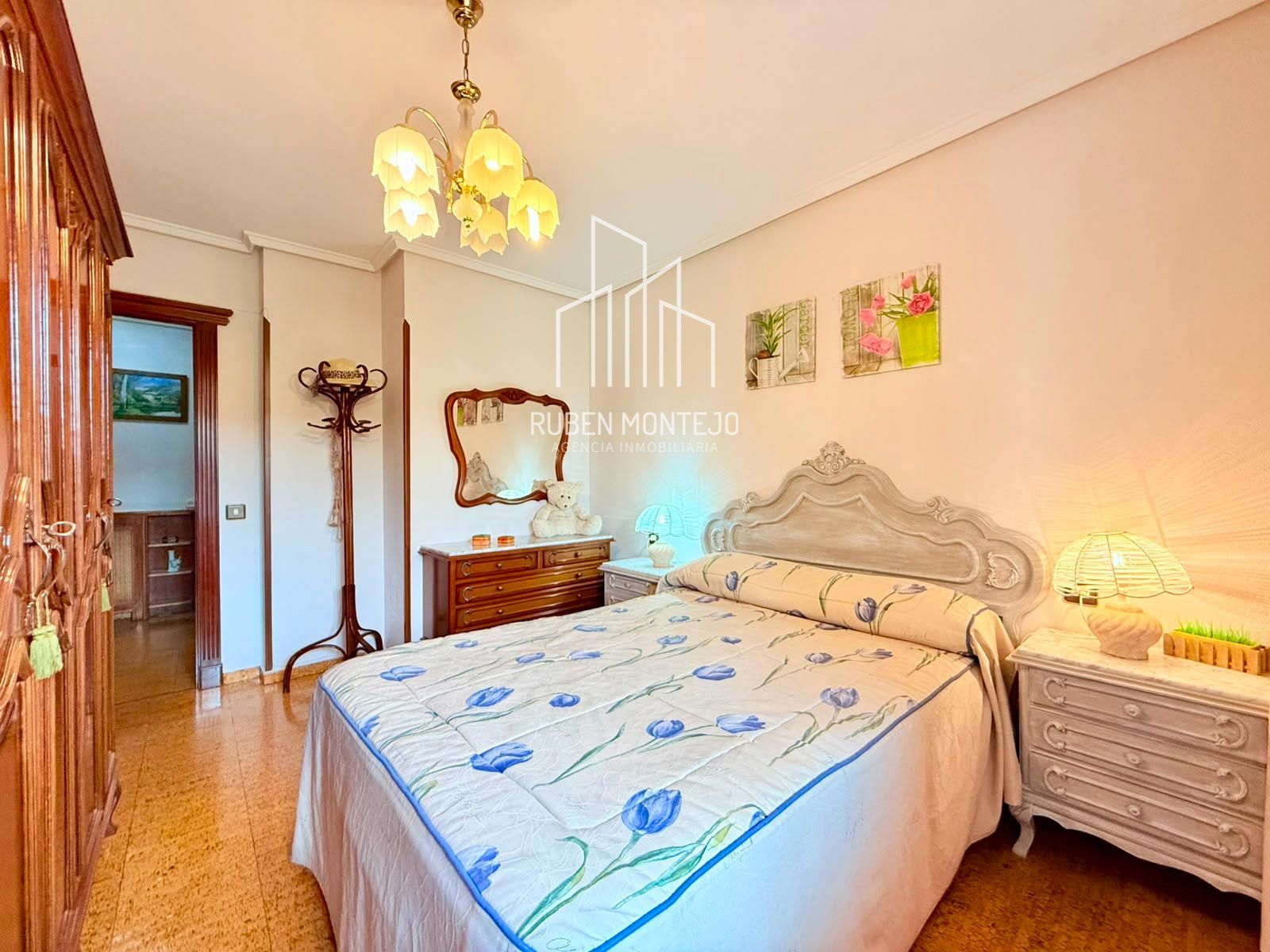 Luminosa vivienda junto Avenida de Villamayor - Foto 33