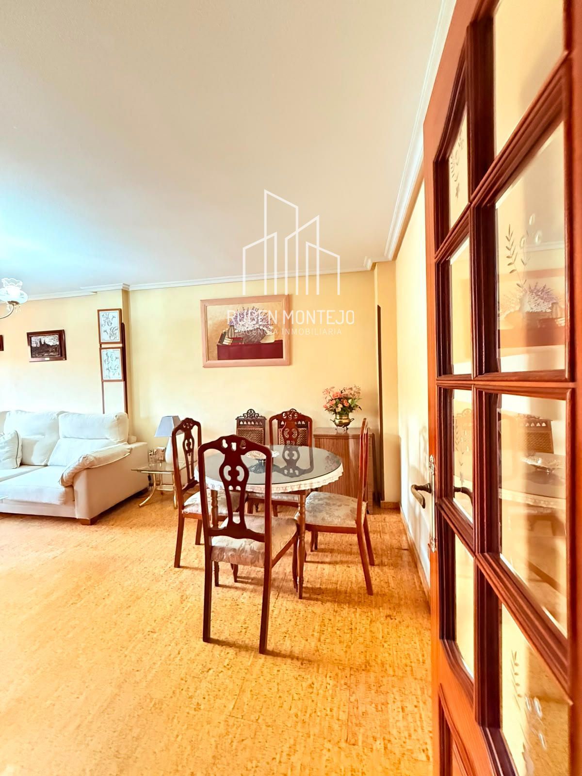 Luminosa vivienda junto Avenida de Villamayor - Foto 36