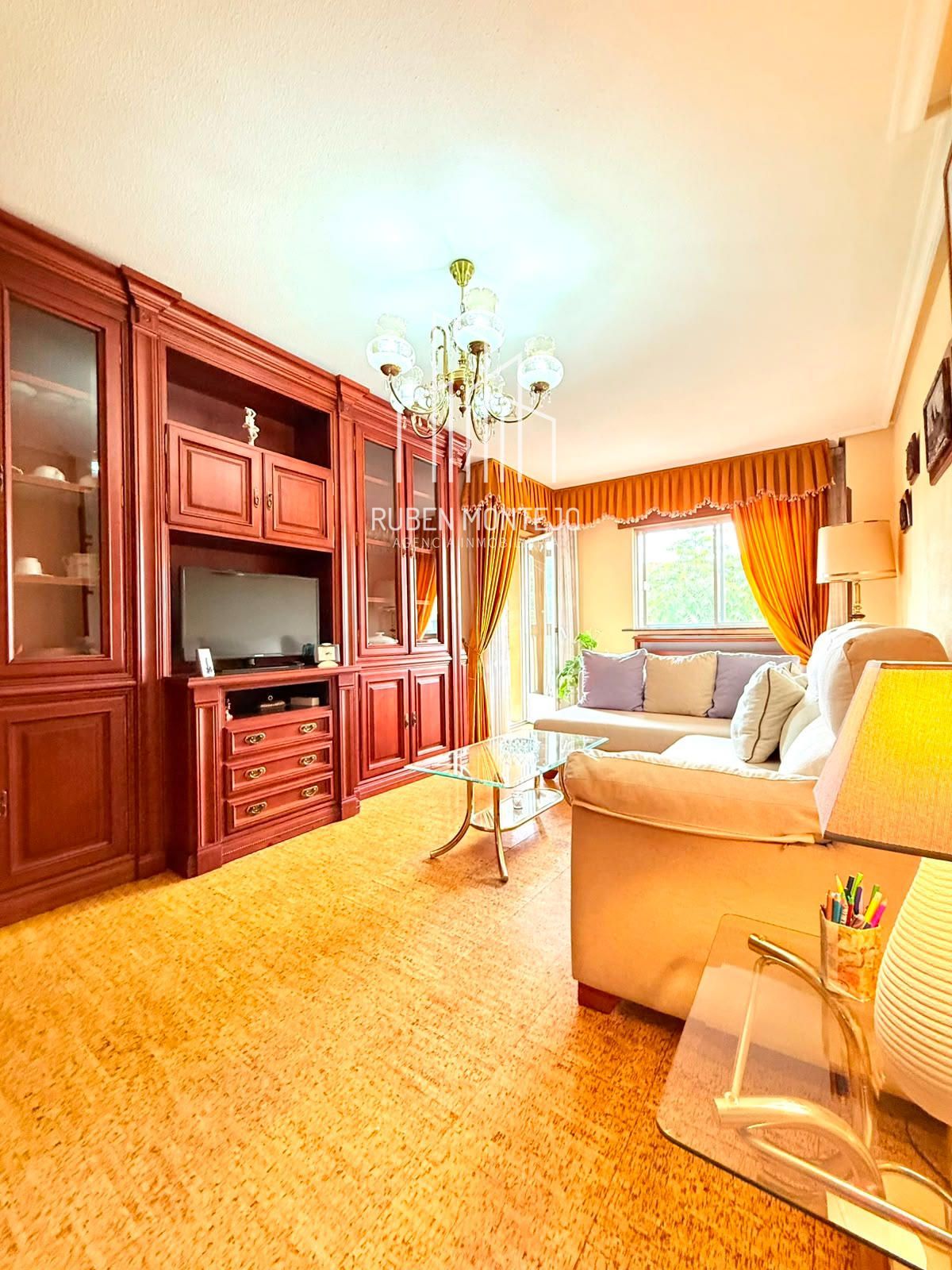 Luminosa vivienda junto Avenida de Villamayor - Foto 42