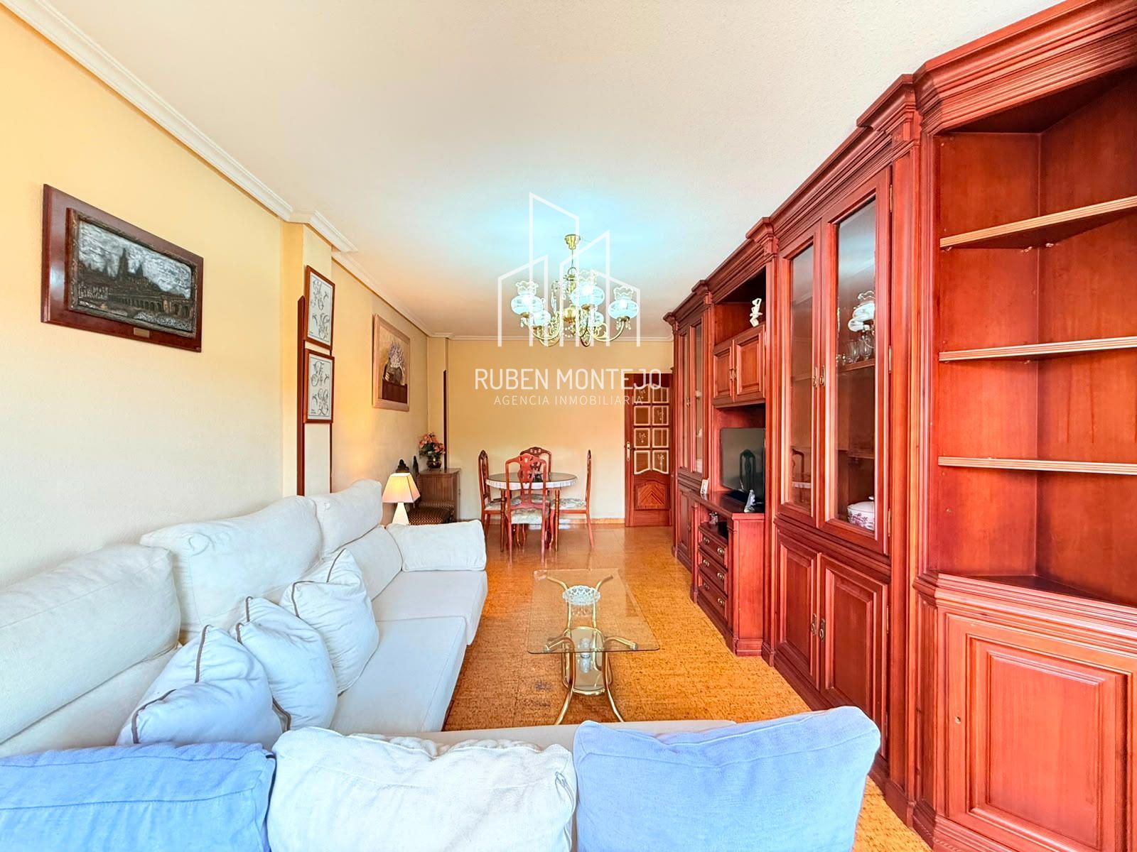 Luminosa vivienda junto Avenida de Villamayor - Foto 46