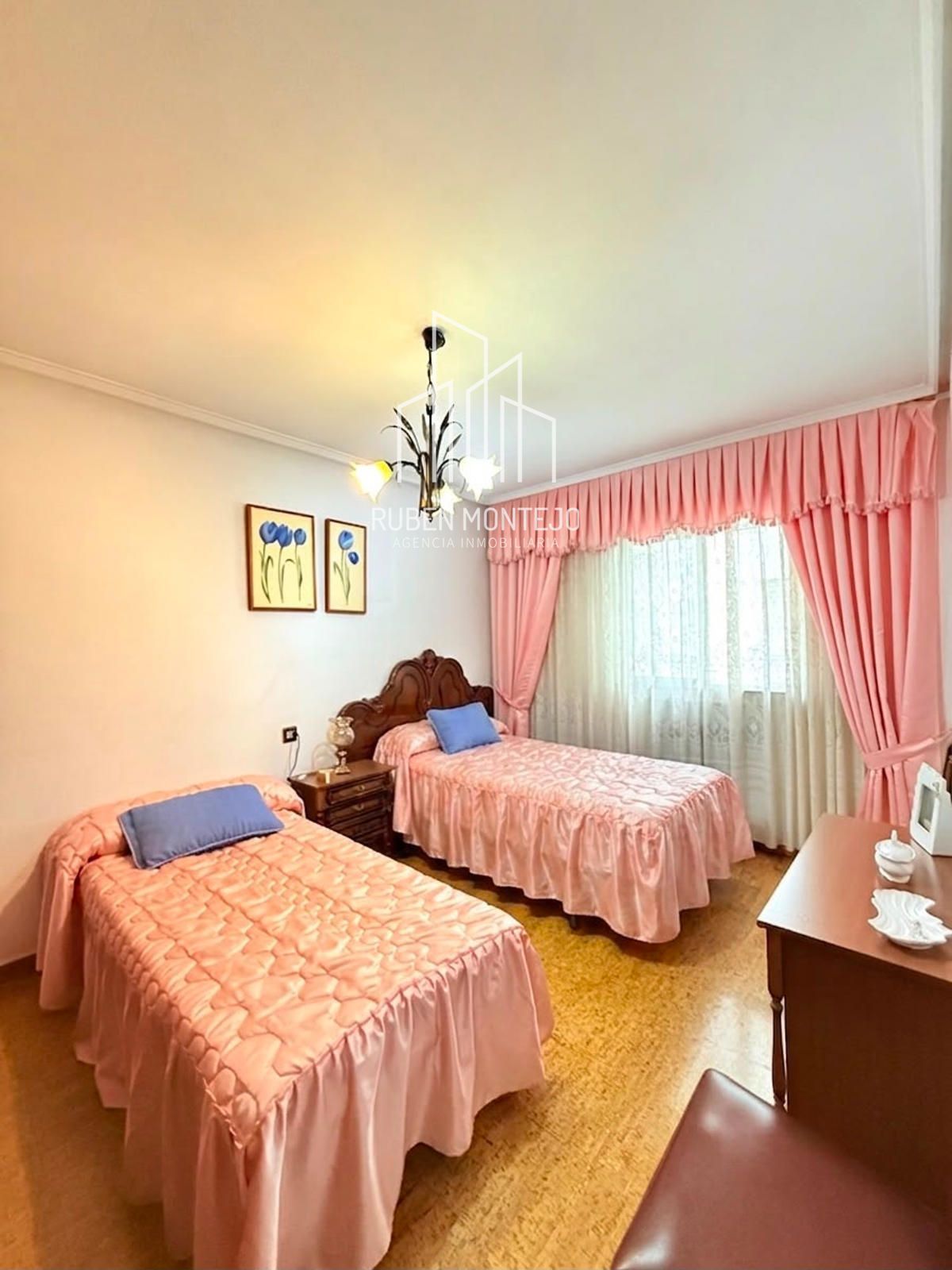 Luminosa vivienda junto Avenida de Villamayor - Foto 25
