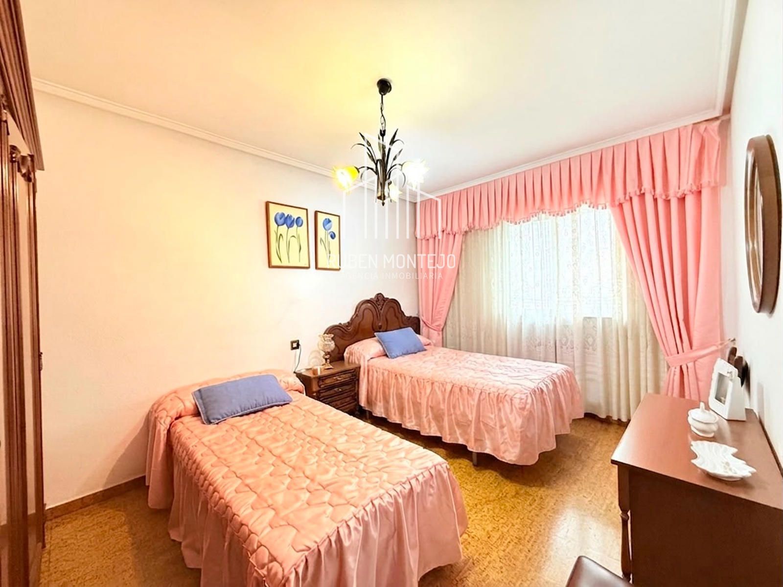 Luminosa vivienda junto Avenida de Villamayor - Foto 24