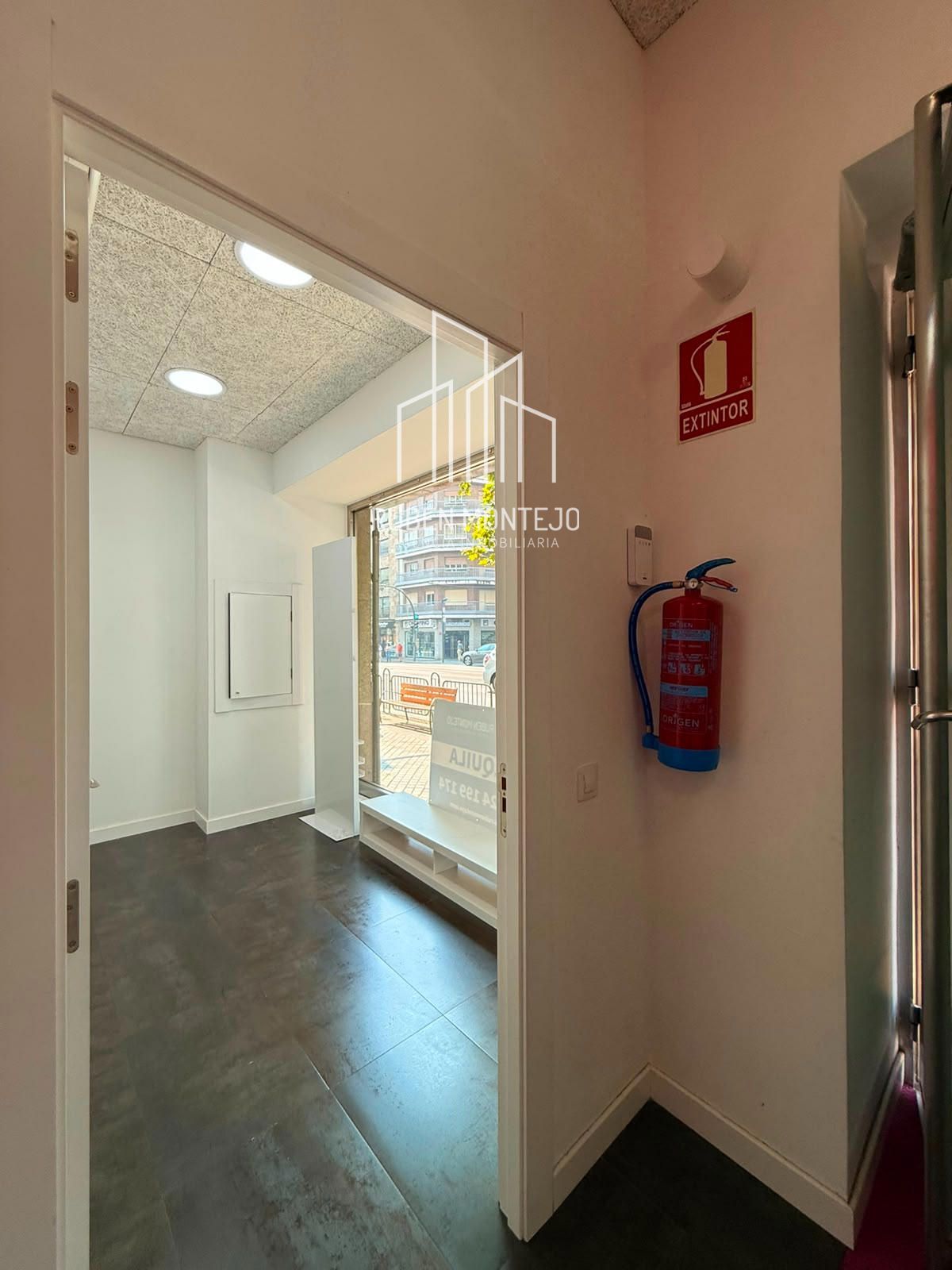 estancia - Local Comercial en una de las Avenidas más Transitadas