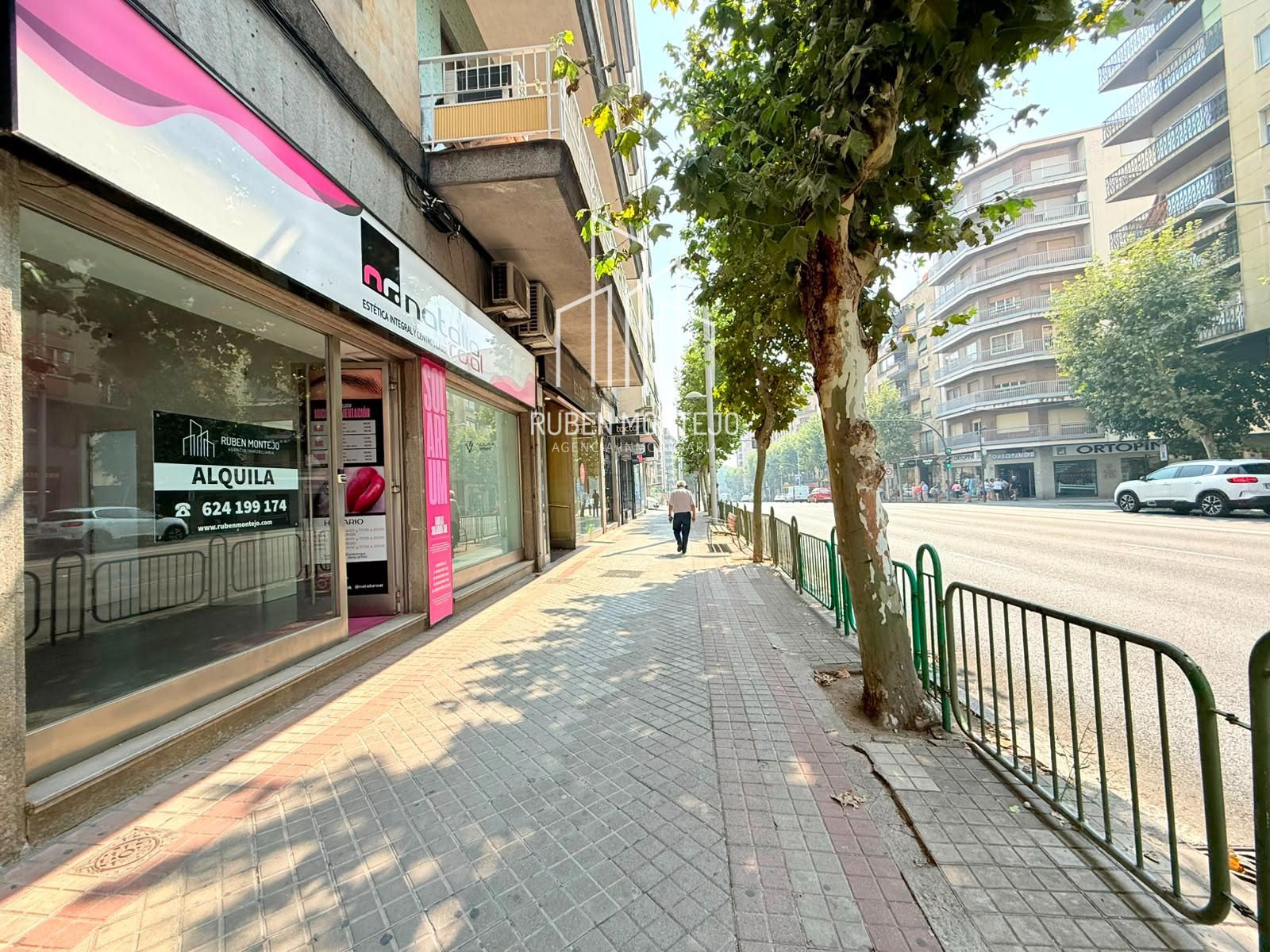 fachada - Local Comercial en una de las Avenidas más Transitadas