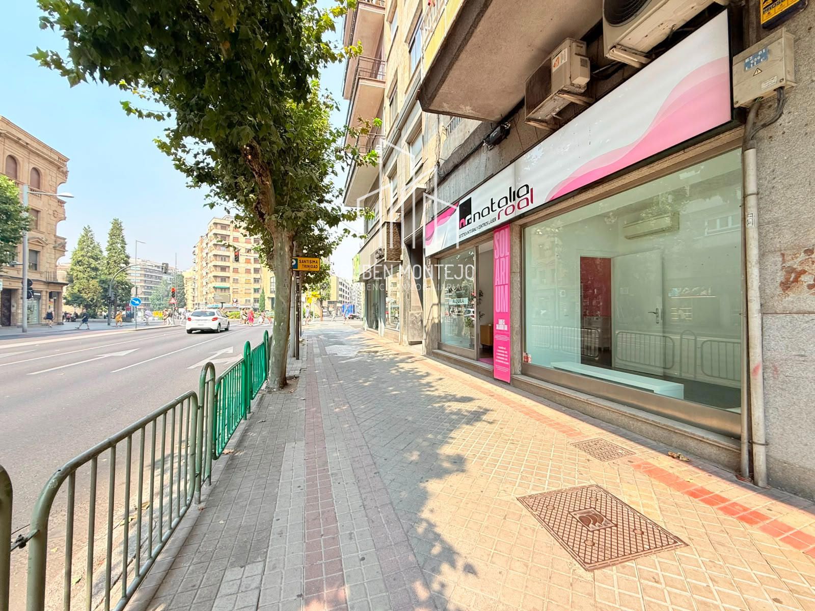 fachada - Local Comercial en una de las Avenidas más Transitadas