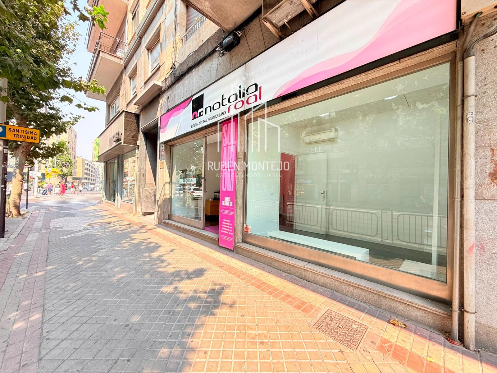 fachada - Local Comercial en una de las Avenidas más Transitadas