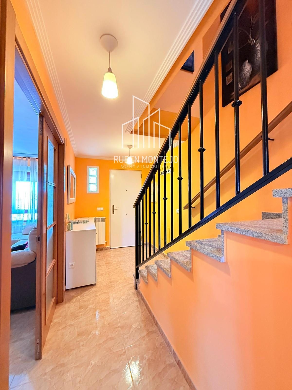 Entrada - Impecable Chalet para entrar a vivir