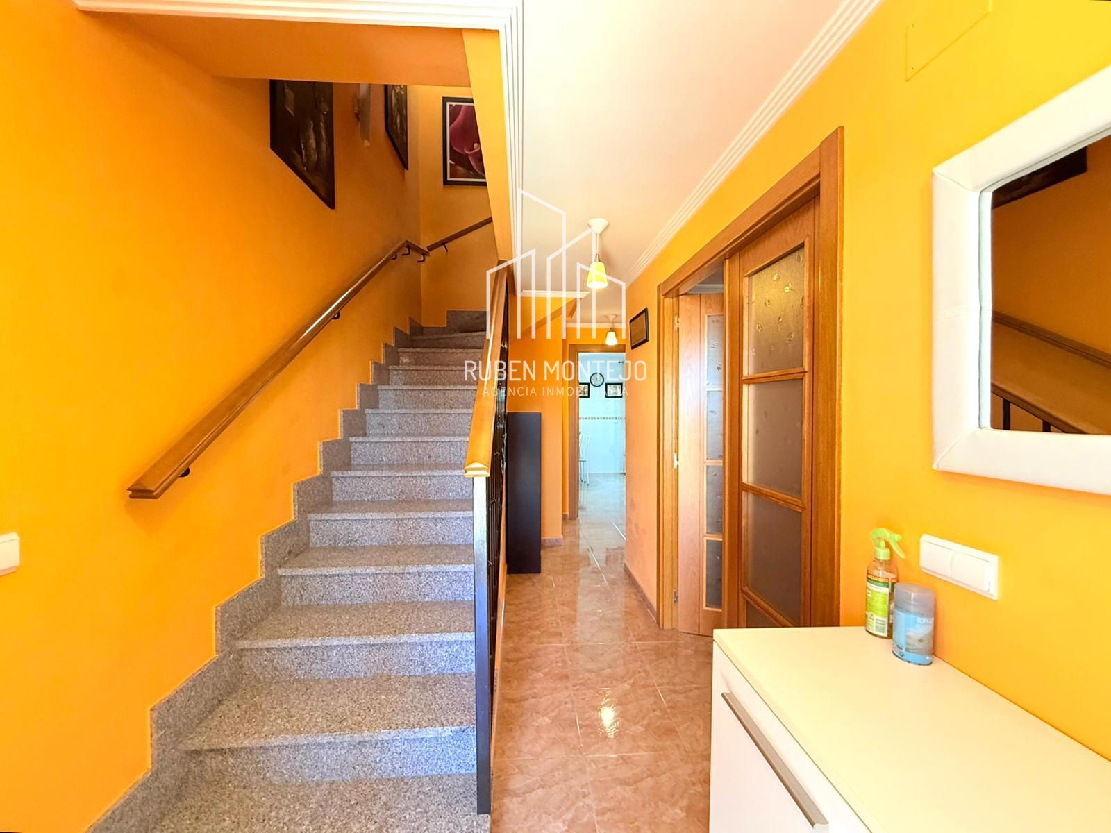 Entrada - Impecable Chalet para entrar a vivir