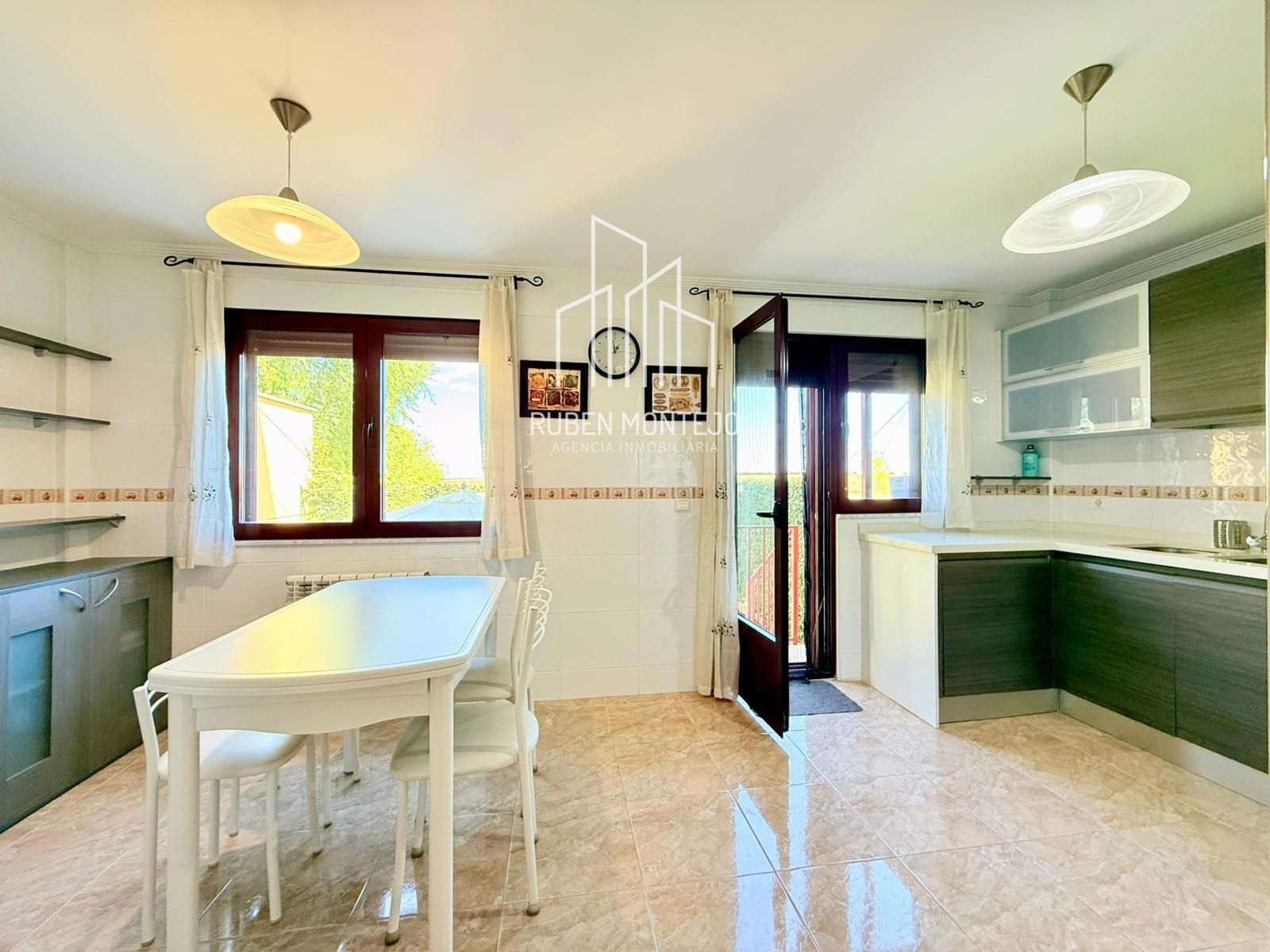 cocina - Impecable Chalet para entrar a vivir