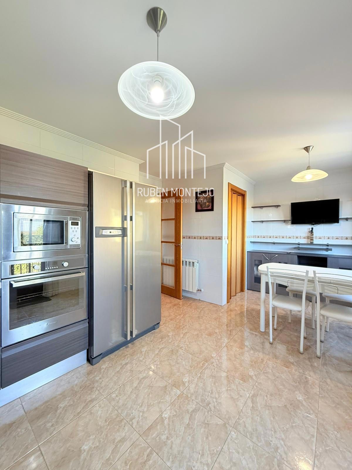 cocina - Impecable Chalet para entrar a vivir