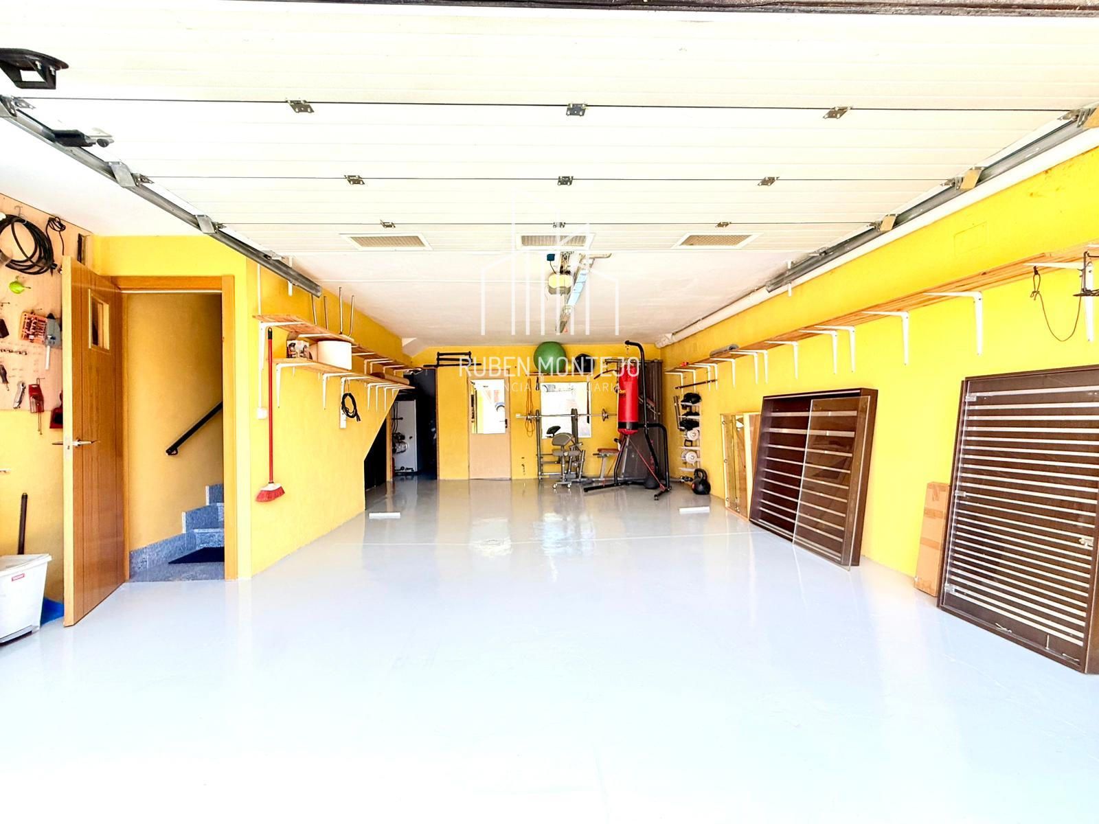 garaje - Impecable Chalet para entrar a vivir