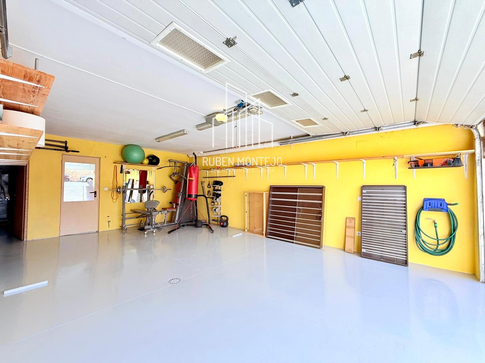 garaje - Impecable Chalet para entrar a vivir