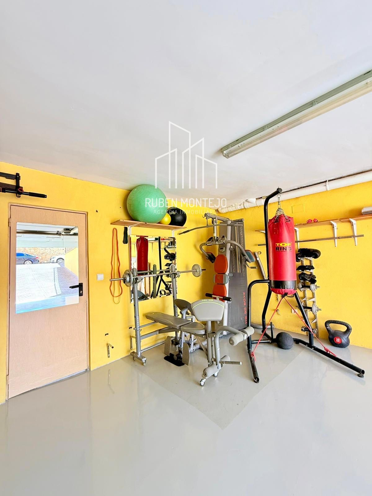 garaje - Impecable Chalet para entrar a vivir