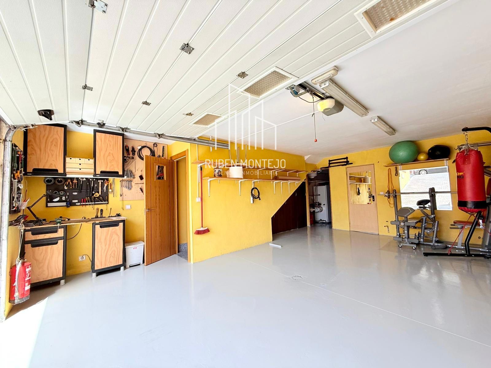 garaje - Impecable Chalet para entrar a vivir