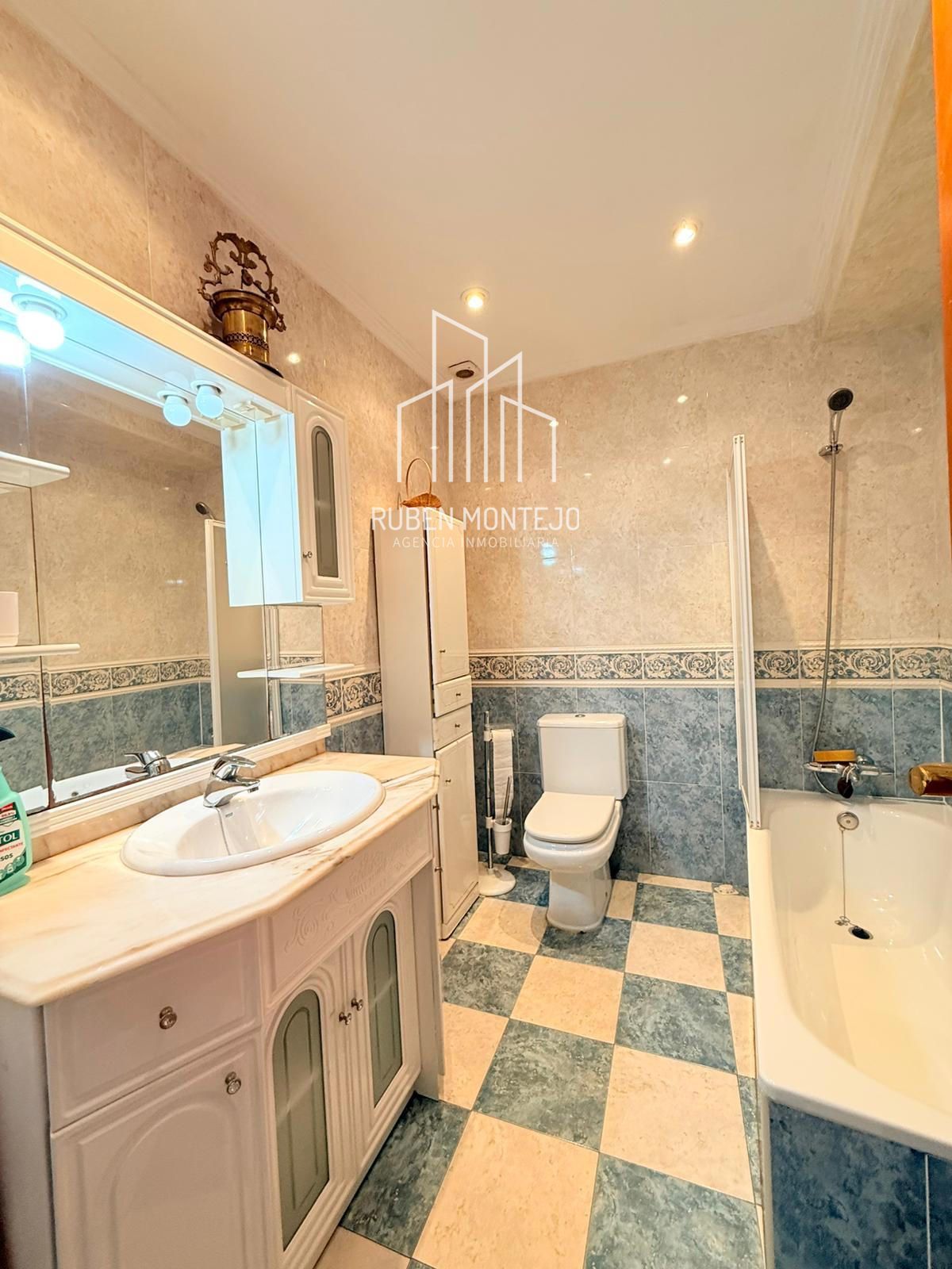 baño 2 - Piso en alquiler en Salamanca (Pizarrales)