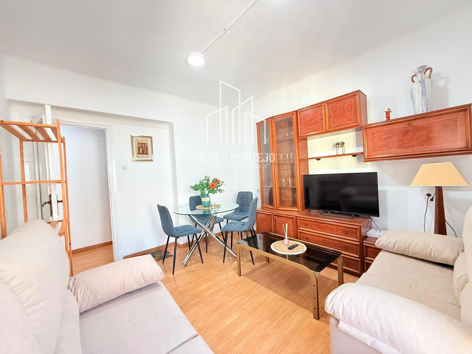 salón - Habitación en piso compartido junto Campus Universitario