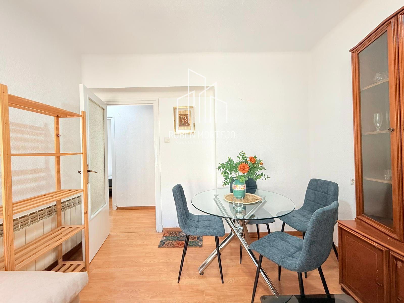salón - Habitación en piso compartido junto Campus Universitario
