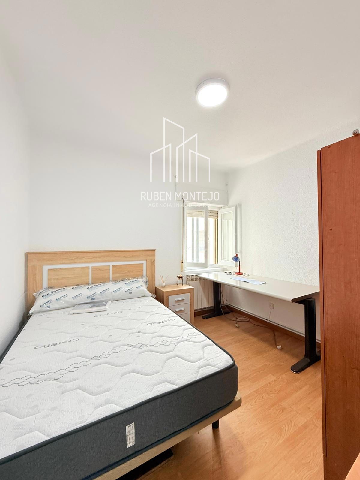 dormitorio 1 - Habitación en piso compartido junto Campus Universitario