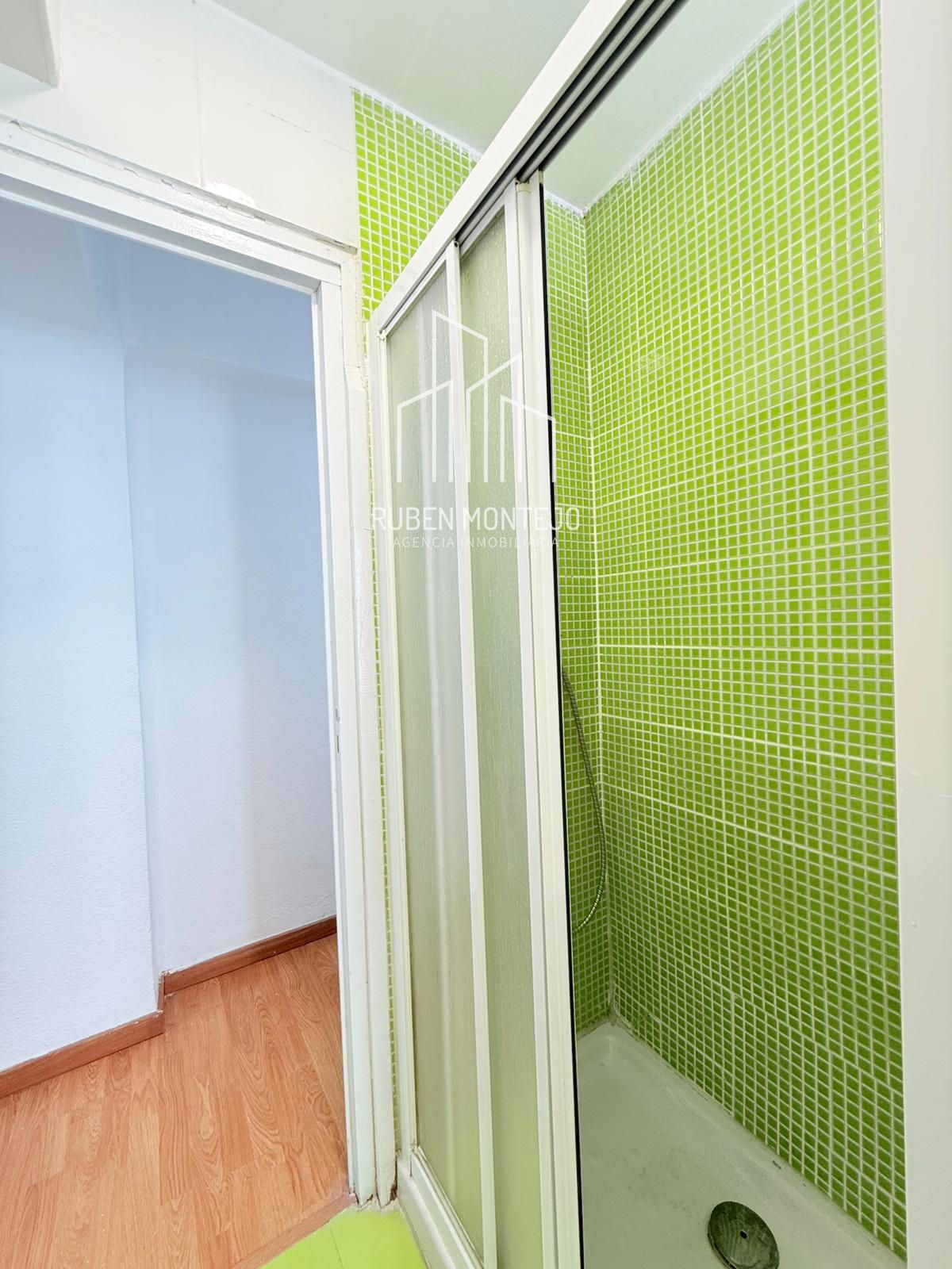 baño - Habitación en piso compartido junto Campus Universitario