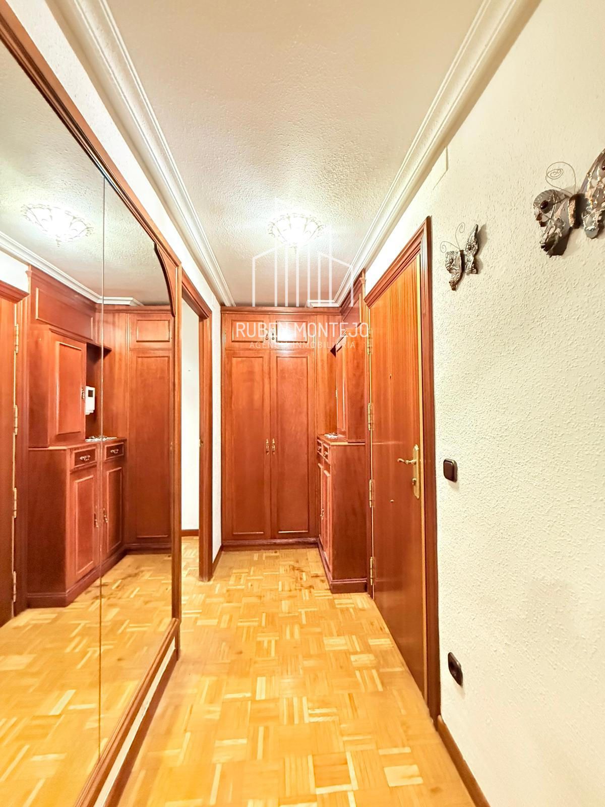 entrada - Luminosa vivienda en Fernando de la Peña