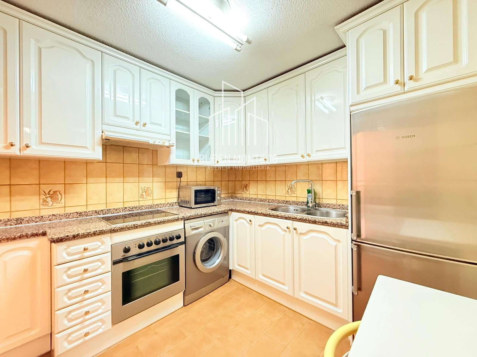 cocina - Luminosa vivienda en Fernando de la Peña