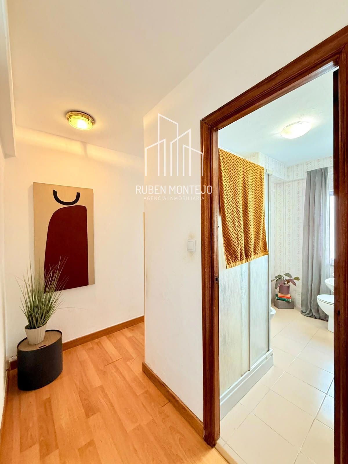 Baño - Luminosa vivienda junto Avenida de Villamayor
