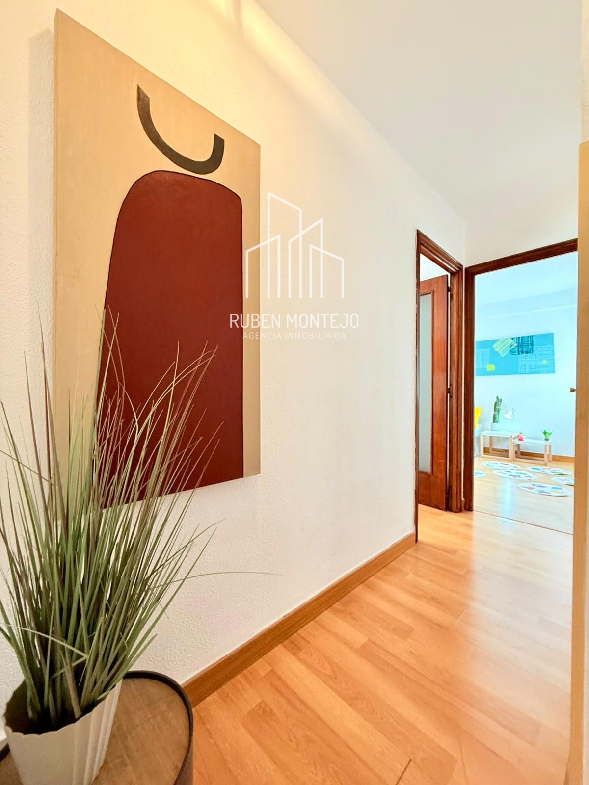 Pasillo - Luminosa vivienda junto Avenida de Villamayor