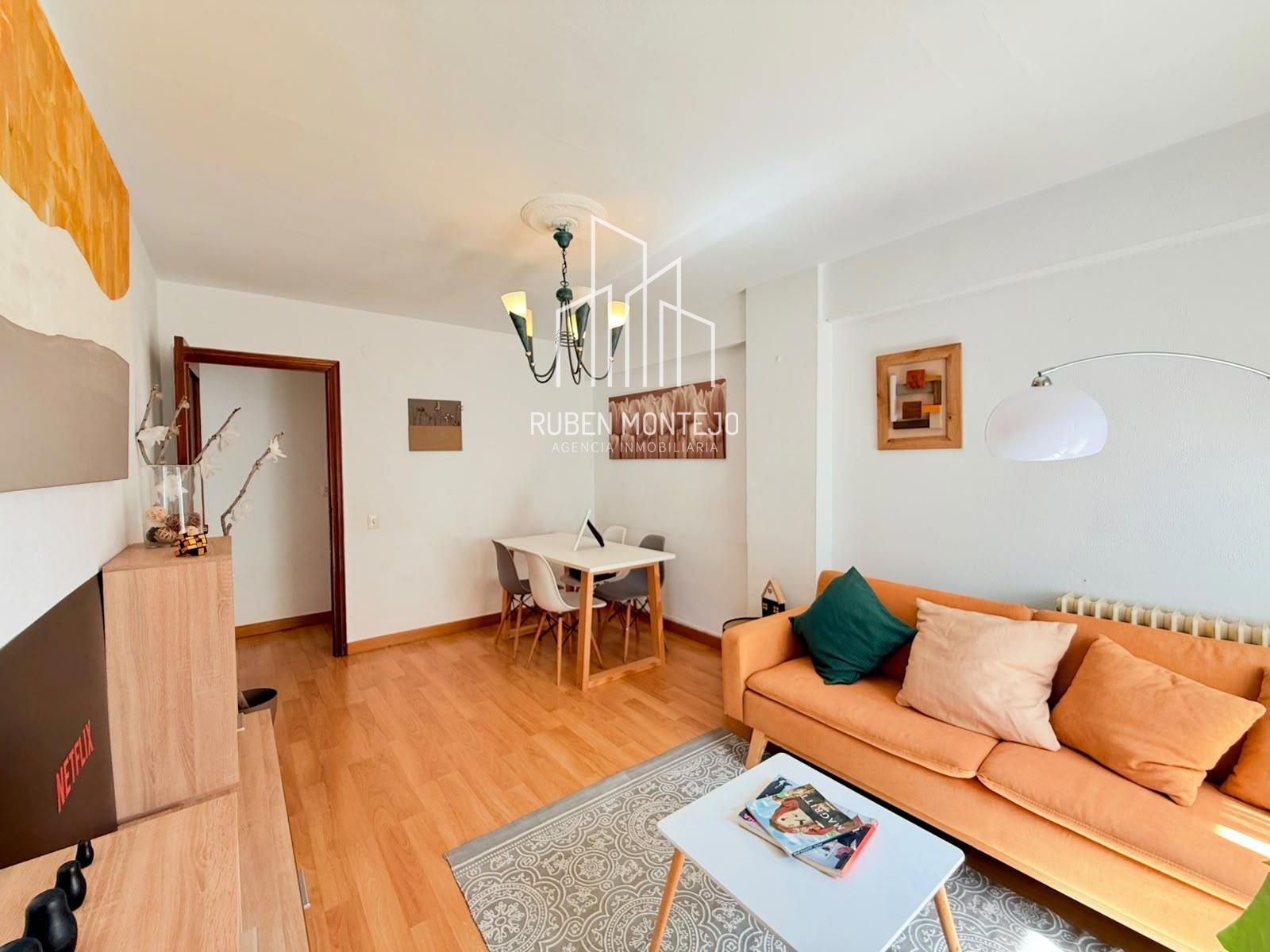 Salón - Luminosa vivienda junto Avenida de Villamayor