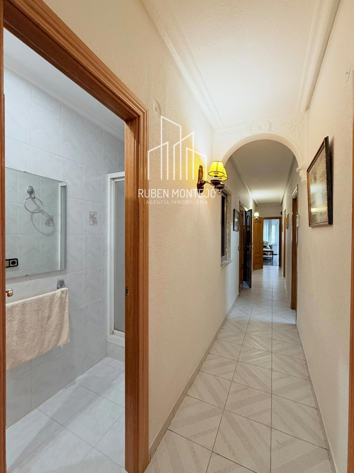 Baño - AMPLIA VIVIENDA EN PRIMER TRAMO AV VILLAMAYOR