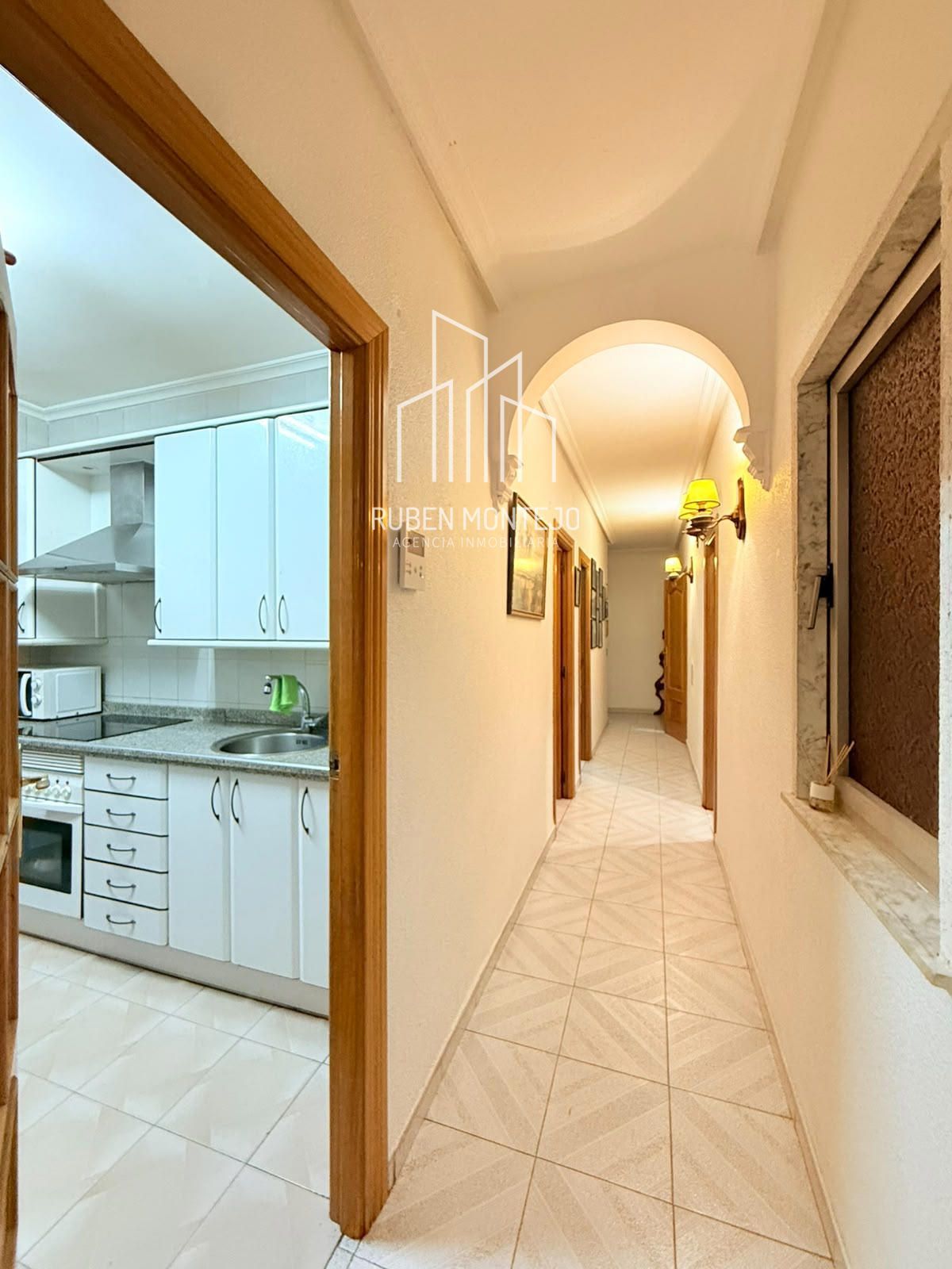Cocina - AMPLIA VIVIENDA EN PRIMER TRAMO AV VILLAMAYOR