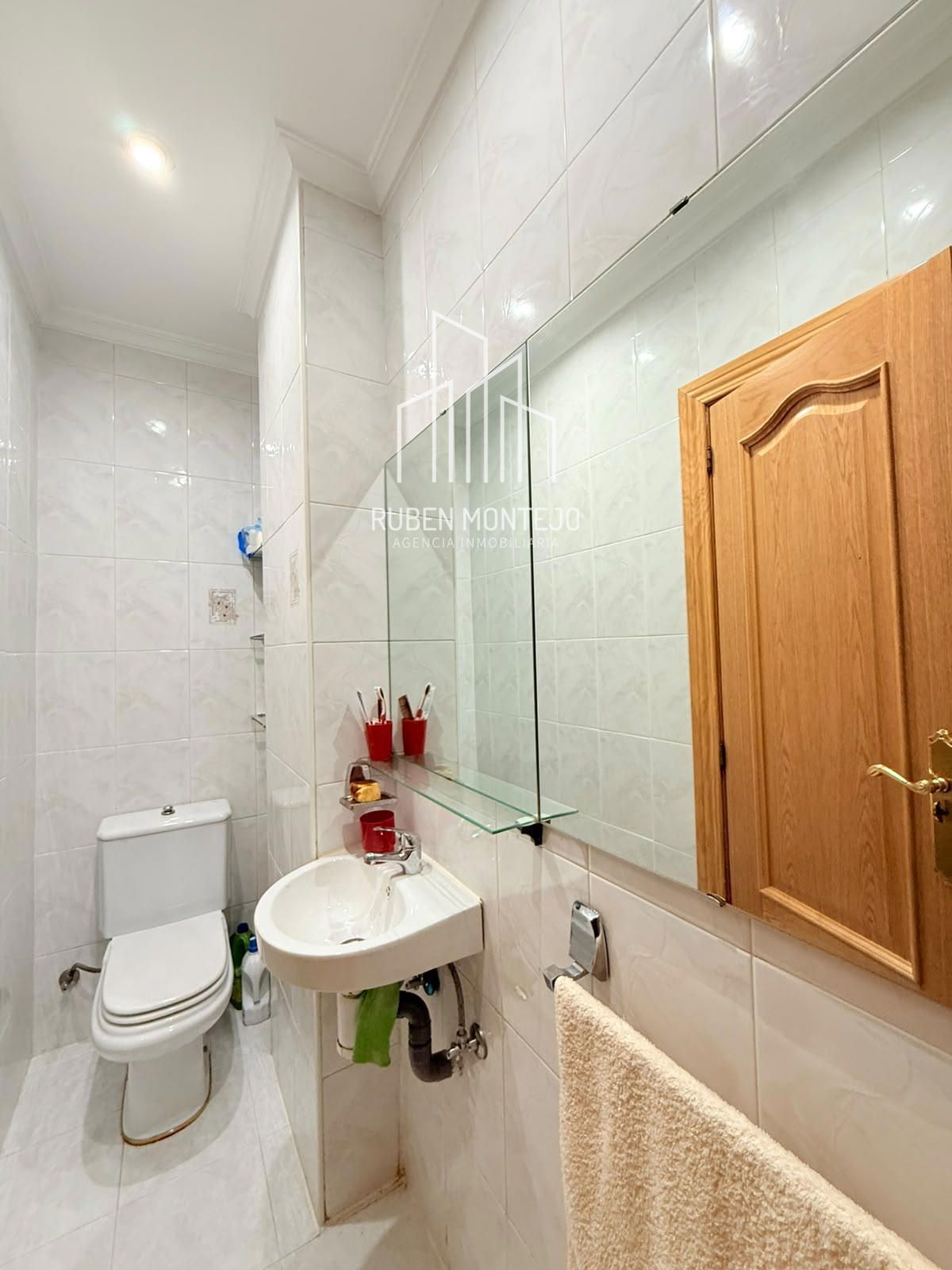 Baño - AMPLIA VIVIENDA EN PRIMER TRAMO AV VILLAMAYOR