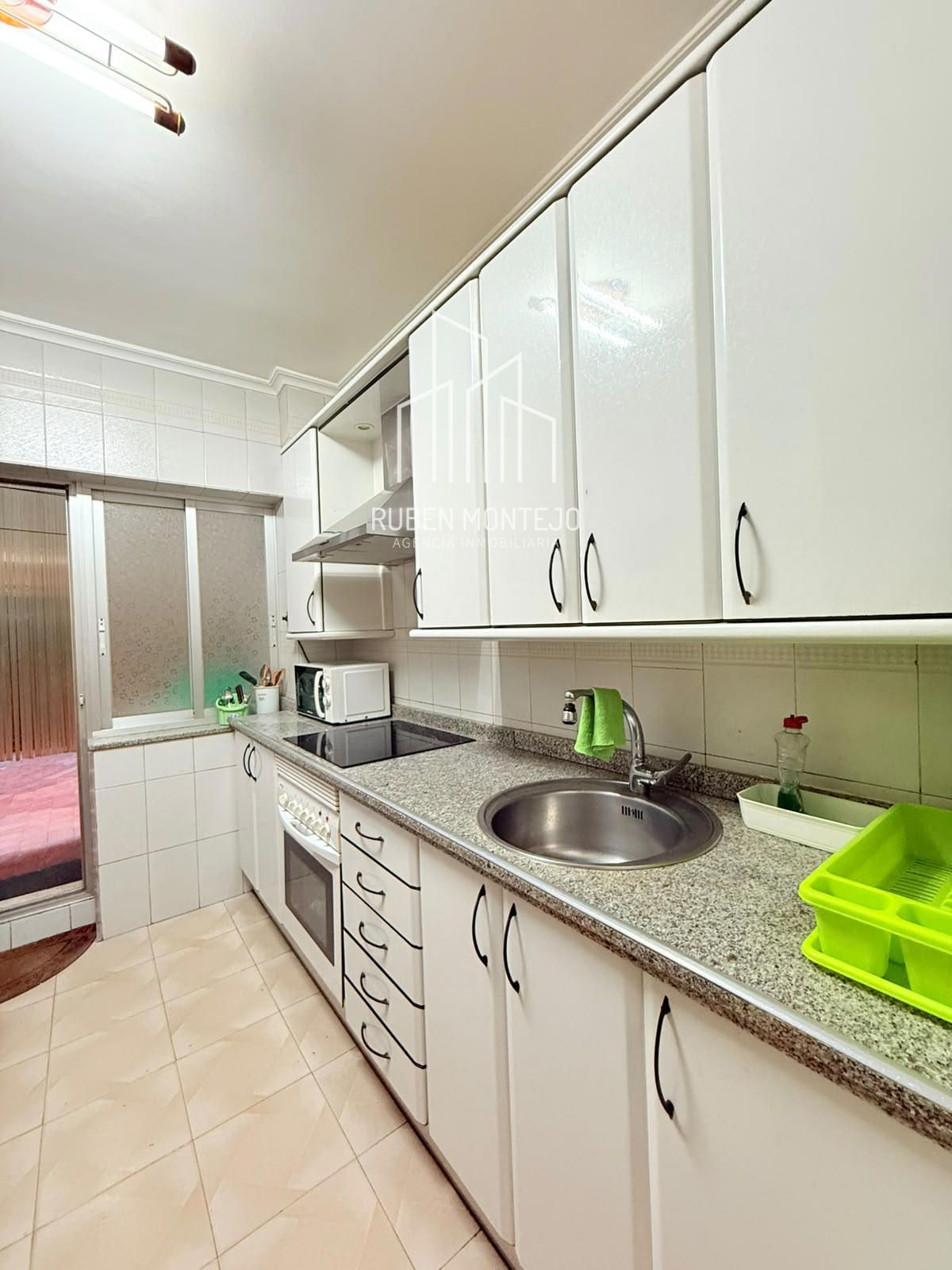 Cocina - AMPLIA VIVIENDA EN PRIMER TRAMO AV VILLAMAYOR