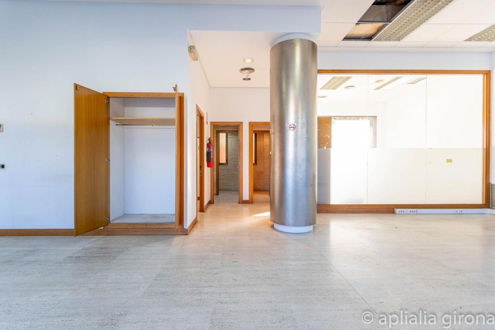 Local en venta  Girona  5/24